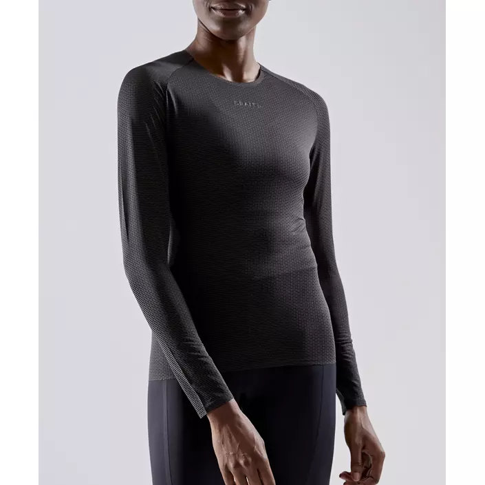 Craft PRO Dry Nanoweight langærmet dame T-shirt, Black, large image number 3