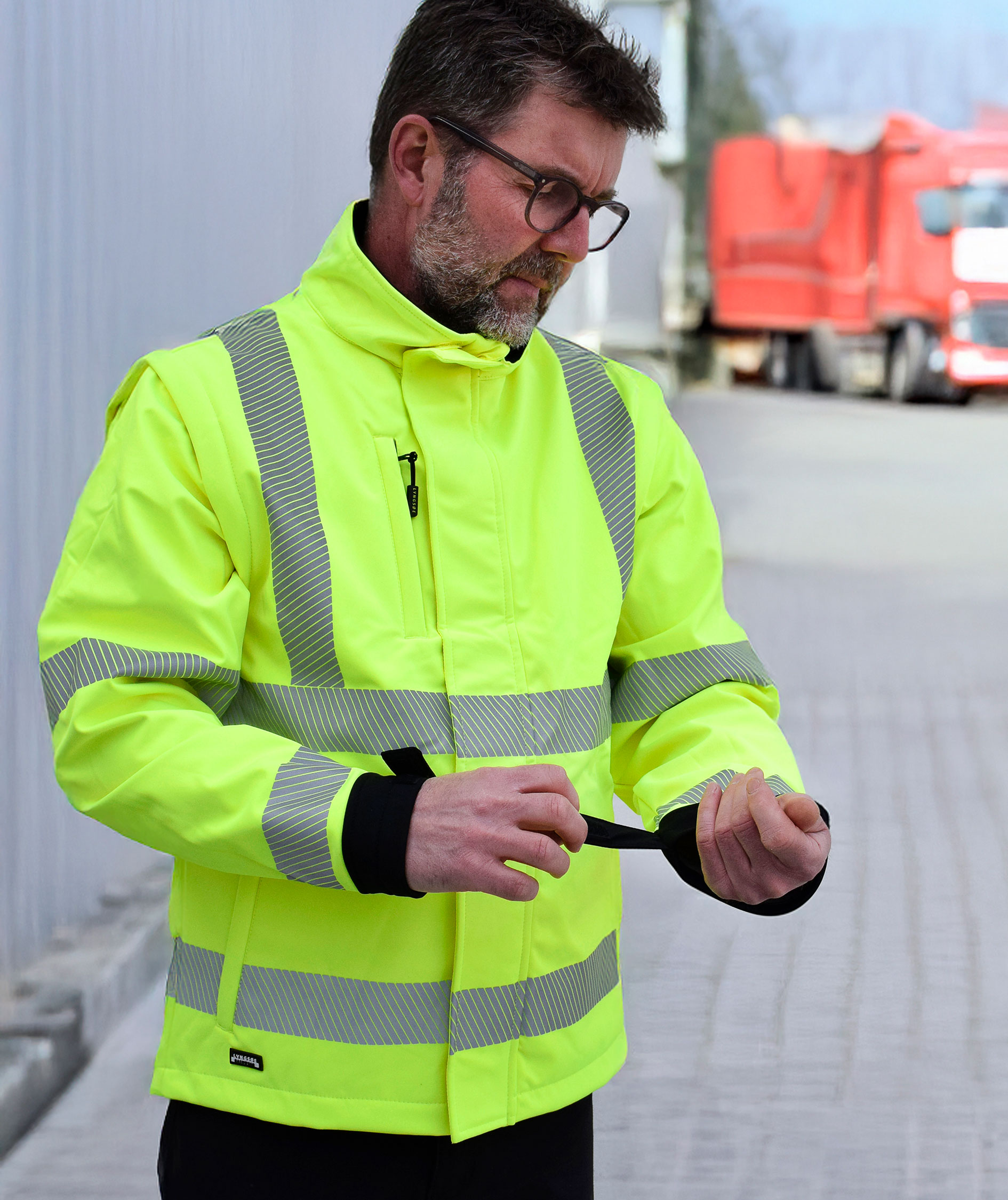 Lyngs&oslash;e 2-in-1 softshell jacket, Hi-vis Yellow/Black, large image number 2