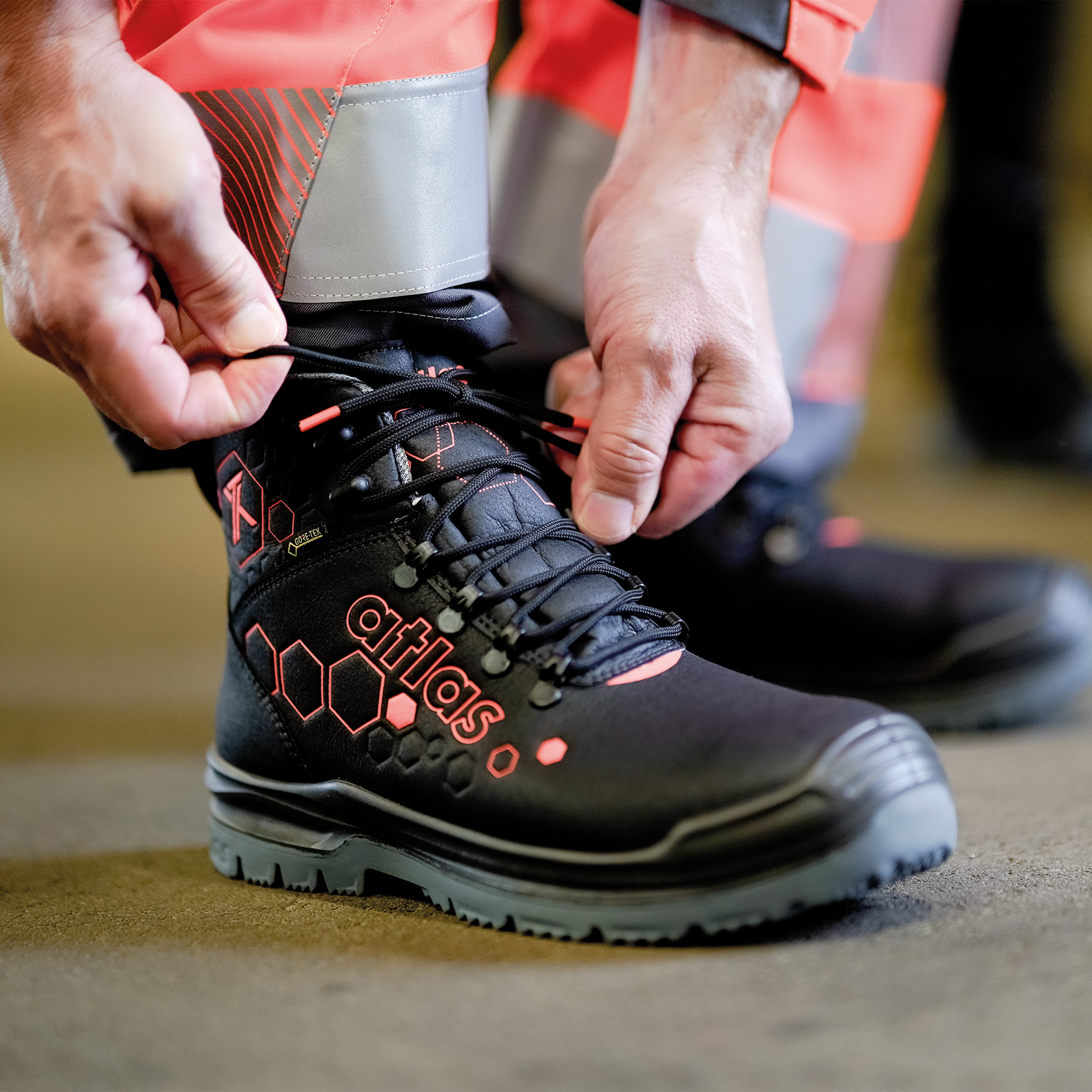 Atlas XT 520 GTX safety boots S3, Black/Orange, large image number 1