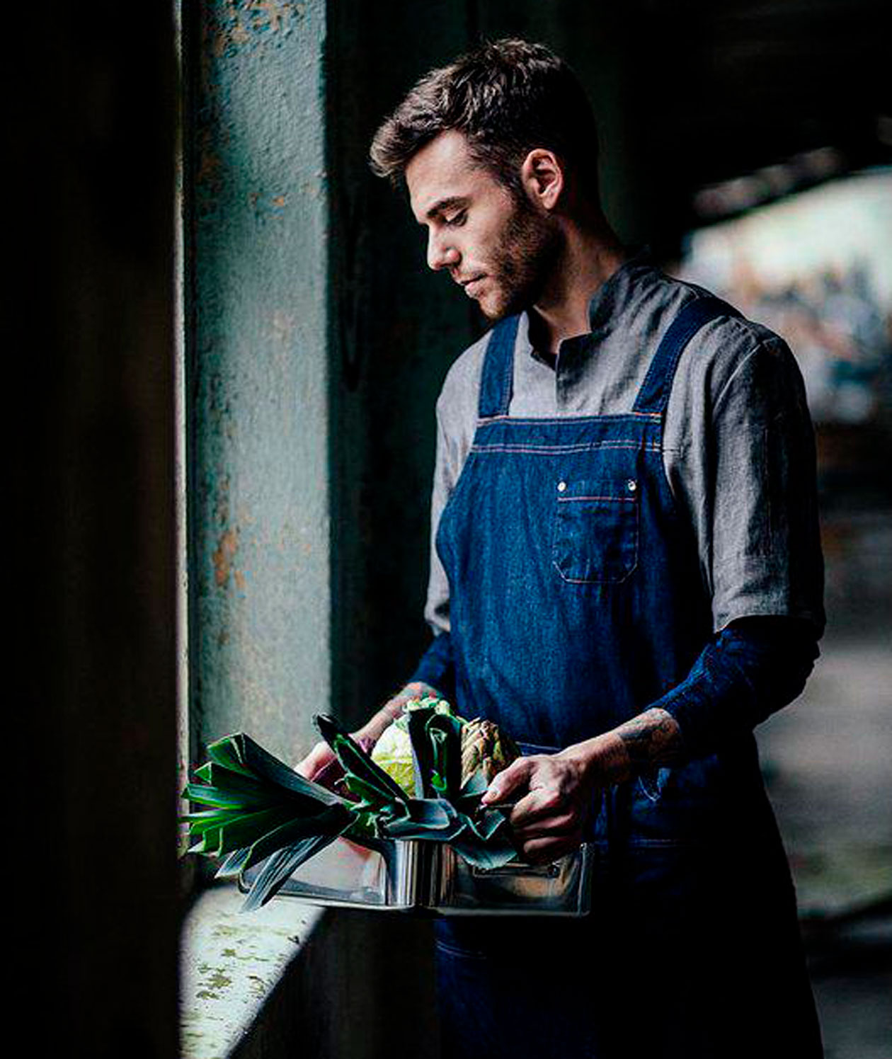 Segers 4076 bib apron with pockets, Darkblue Denim