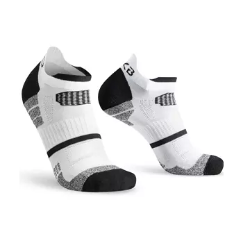 Oxyburn Vaporize Multisport ankle socks, White