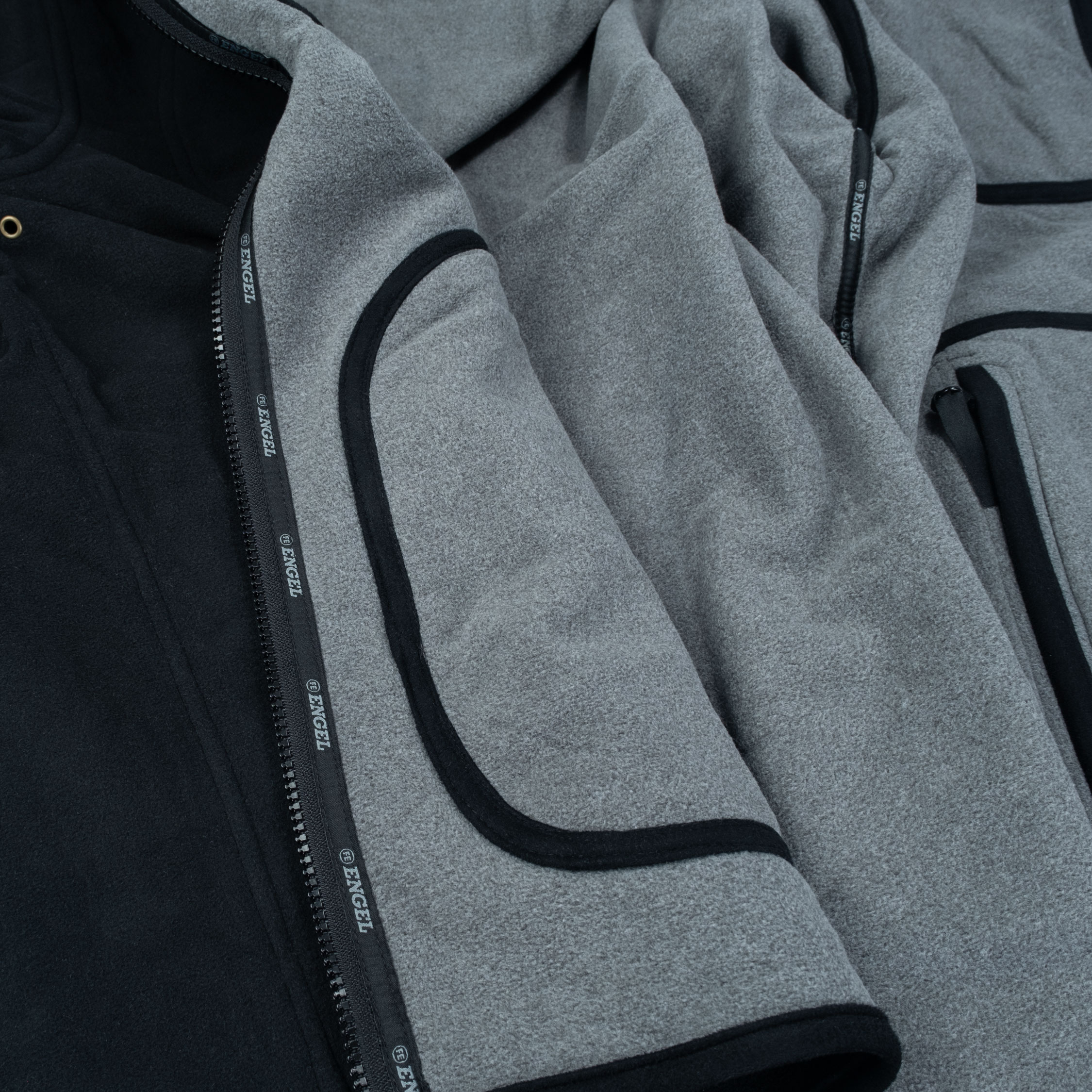 Engel Extend reversible fleece jacket, Black/Anthracite