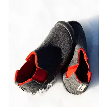 Gumbies Brumby Slipper Boot hjemmesko, Charcoal/Red