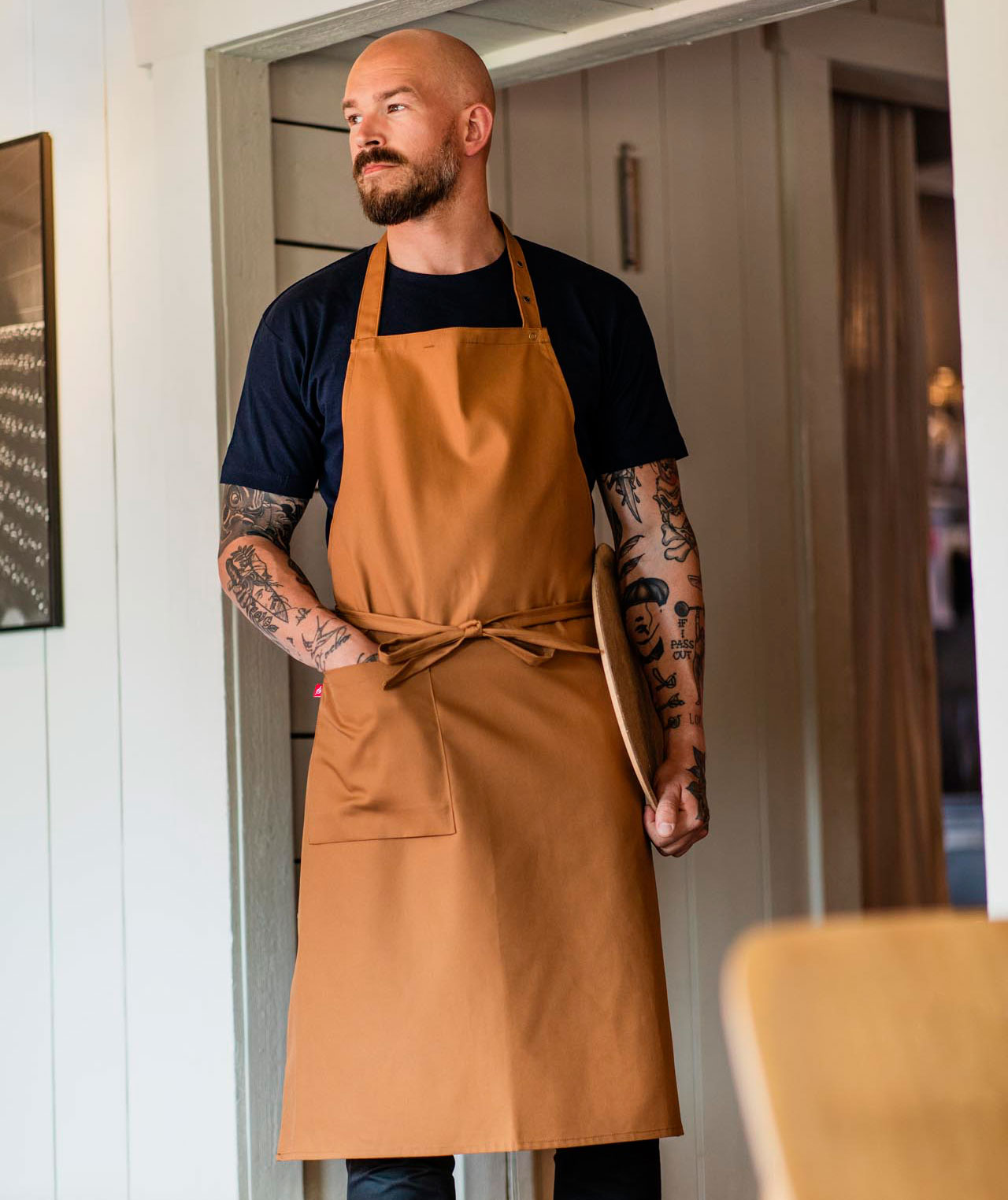 Segers 4579 bib apron with pocket, Nougat