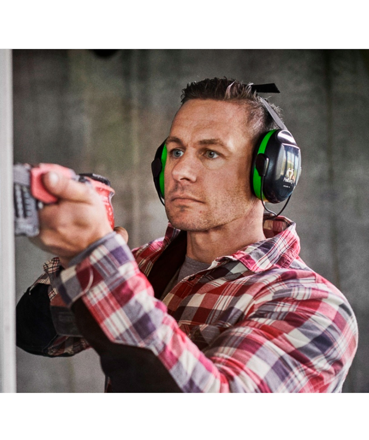 Hellberg Secure 1 ear defenders with neckband, Black/Green