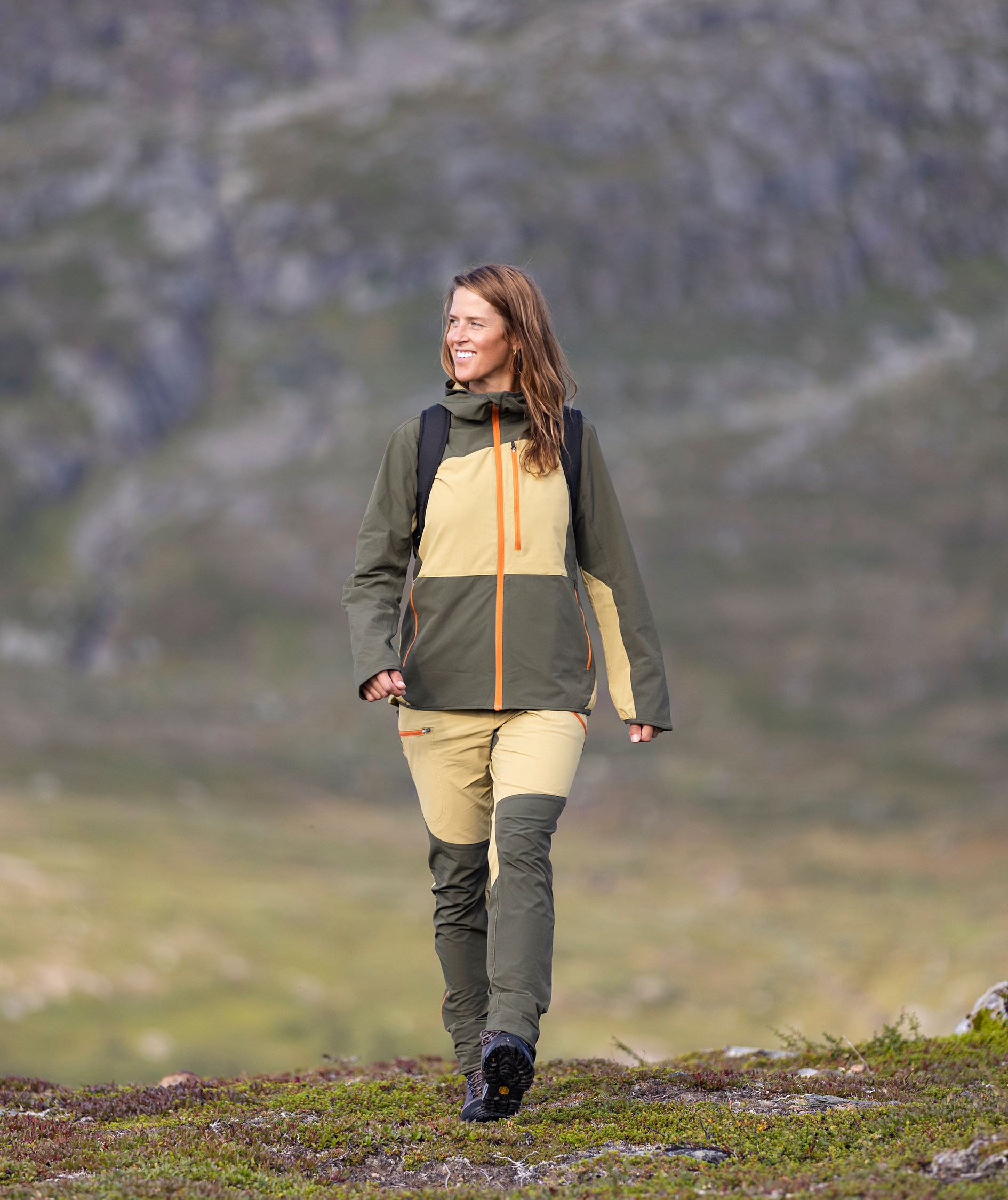 Pinewood&nbsp;Abisko Light damebukser, Golden Hay/Moss Green, large image number 1