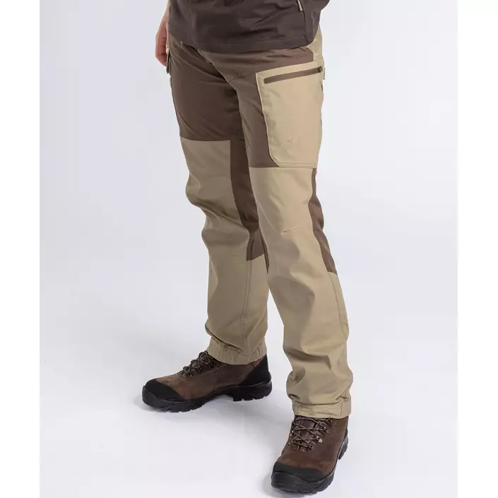 Pinewood Finnveden Trail Hybrid bukser, Earth Brown/Light Khaki, large image number 9