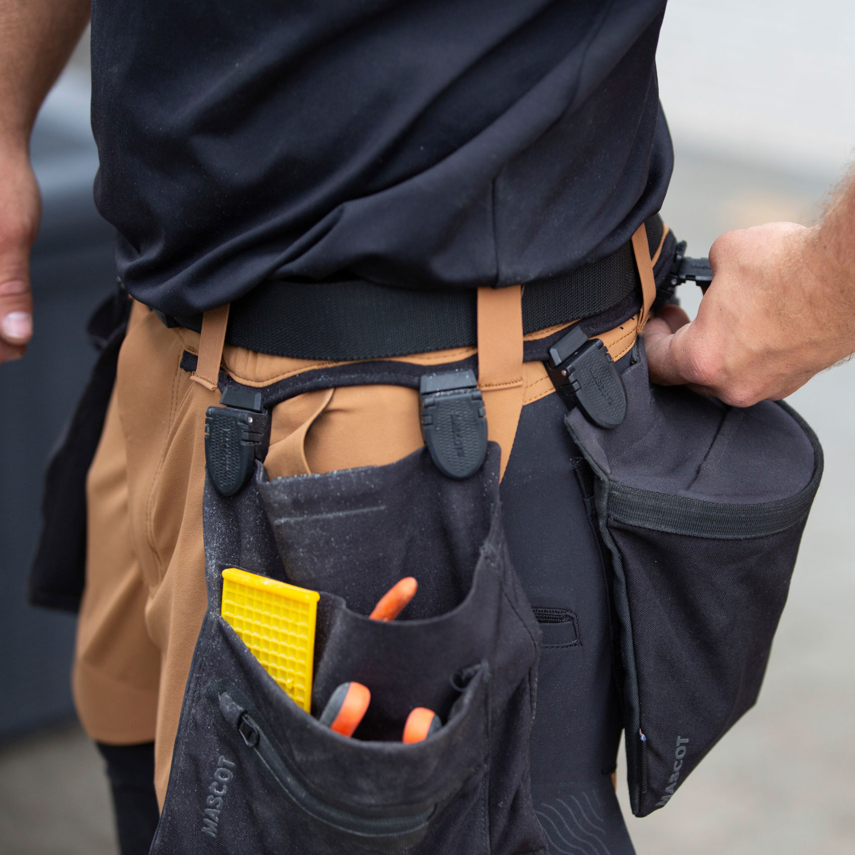 Mascot Customized h&aelig;ngelomme, Sort, Sort, large image number 2