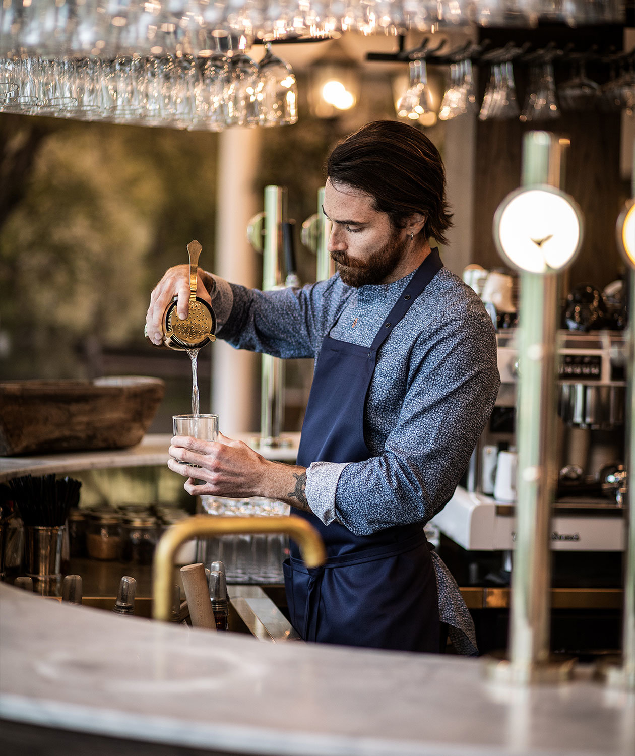 Segers 4579 bib apron with pocket, Marine Blue