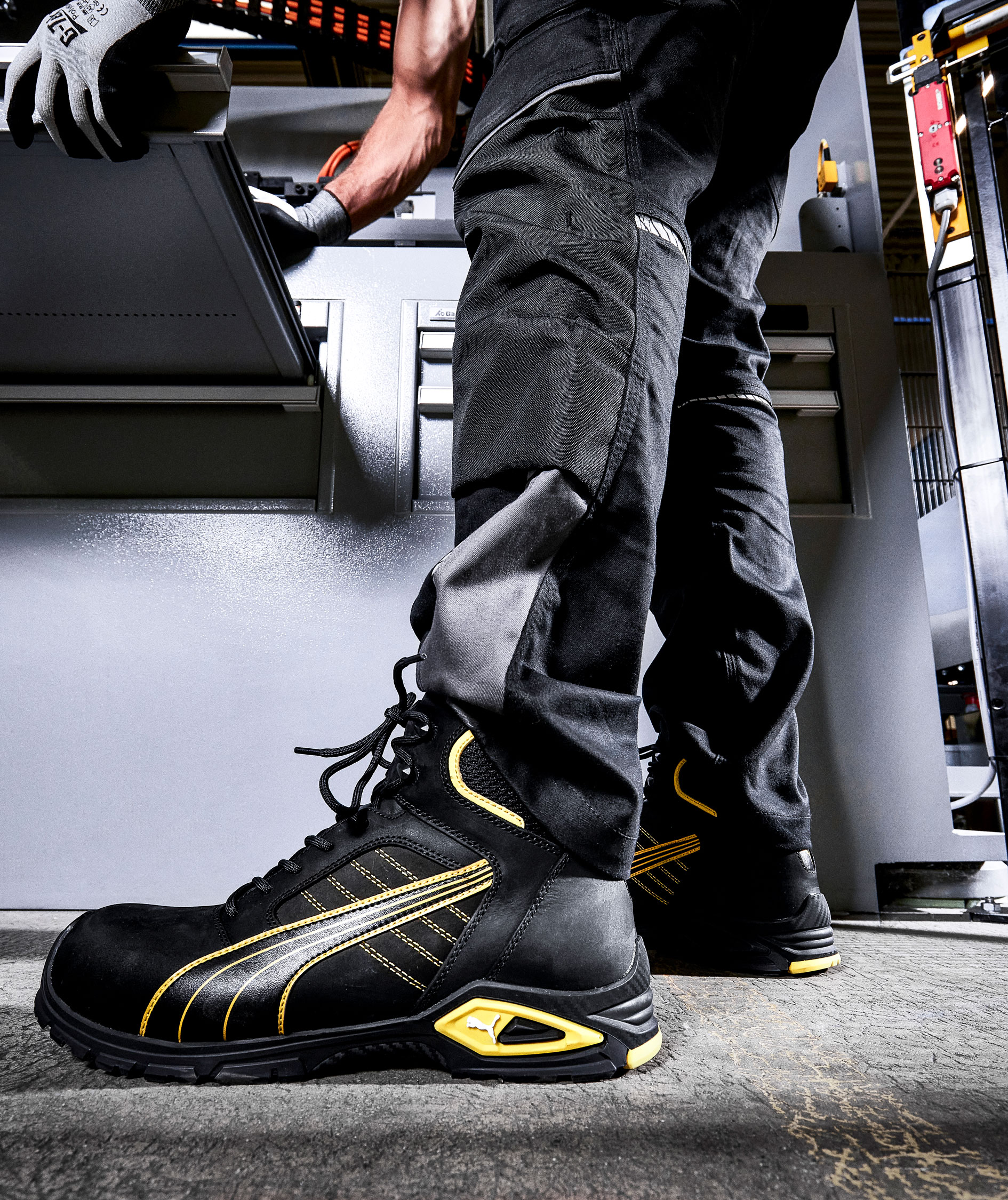 Puma Amsterdam Low Sicherheitsschuhe S3L, Schwarz/Gelb