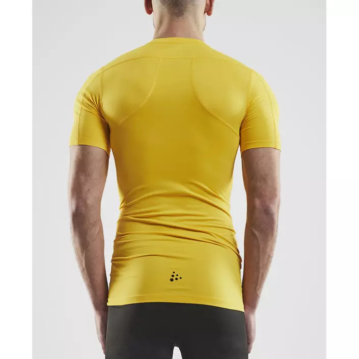 Craft Pro Control kompresjons T-skjorte, Sweden yellow, large image number 2