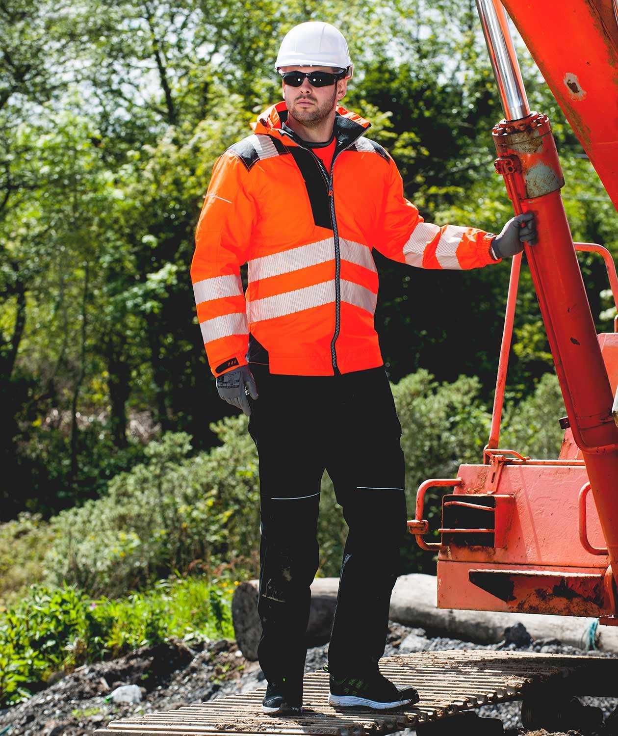 Portwest PW3 winter jacket, Hi-Vis Orange/Black, large image number 2