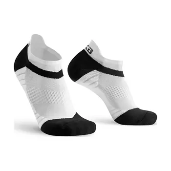 Oxyburn FlyLite Multisport ankle socks, White