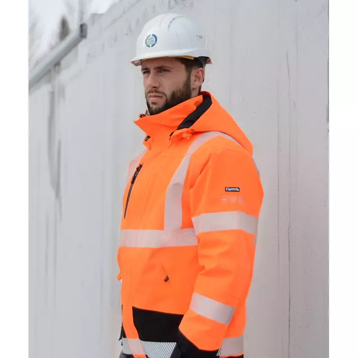 Lyngsøe vinterjacka full stretch, Varsel Orange/Svart, large image number 1