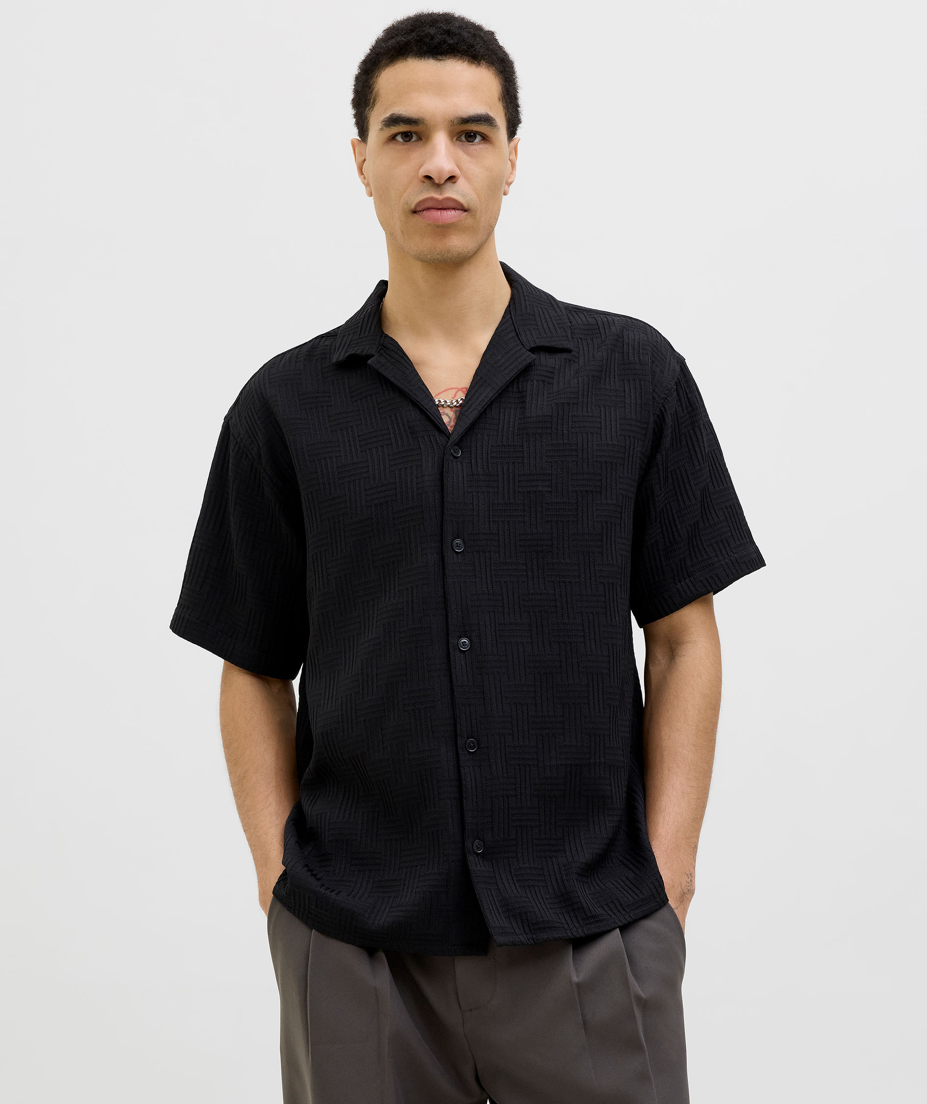 Jack & Jones JJEMATTEO RESORT short-sleeved shirt, Black