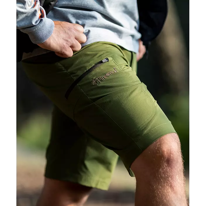 Pinewood Abisko shorts, Leaf, large image number 1