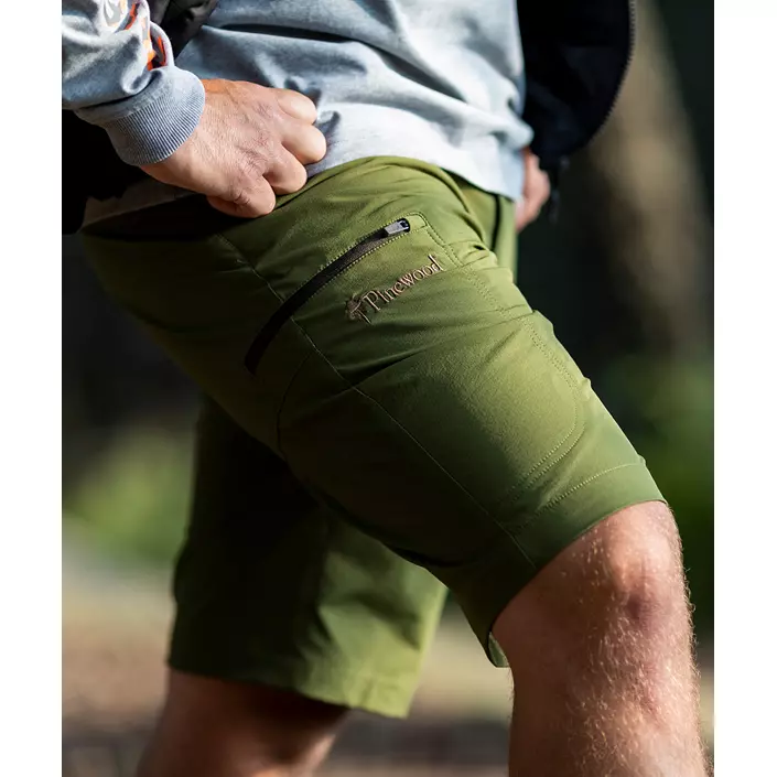 Pinewood Abisko shorts, Leaf, large image number 1