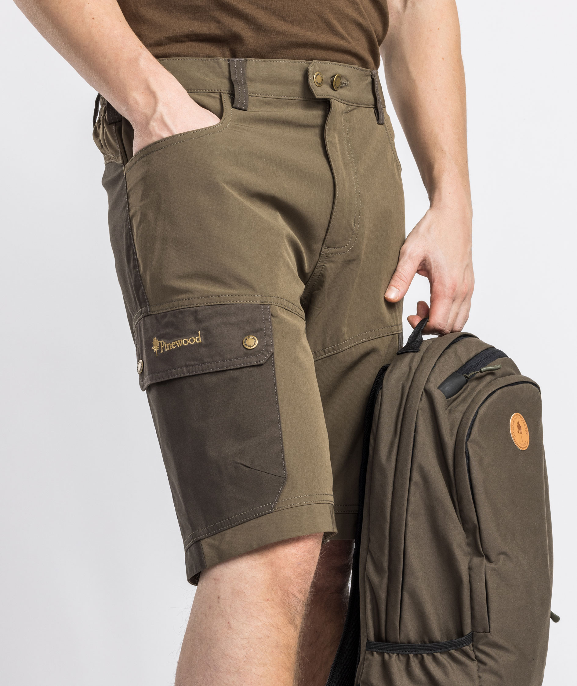 Pinewood Finnveden Trail Hybrid shorts, Dark Olive/Earth Brown, large image number 4