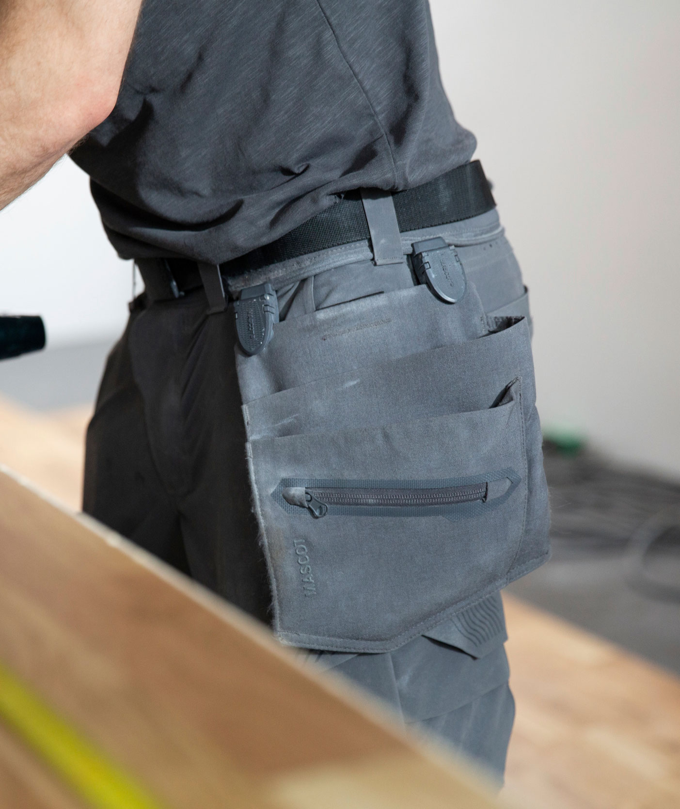 Mascot Customized craftsman holster pockets, Stone grey