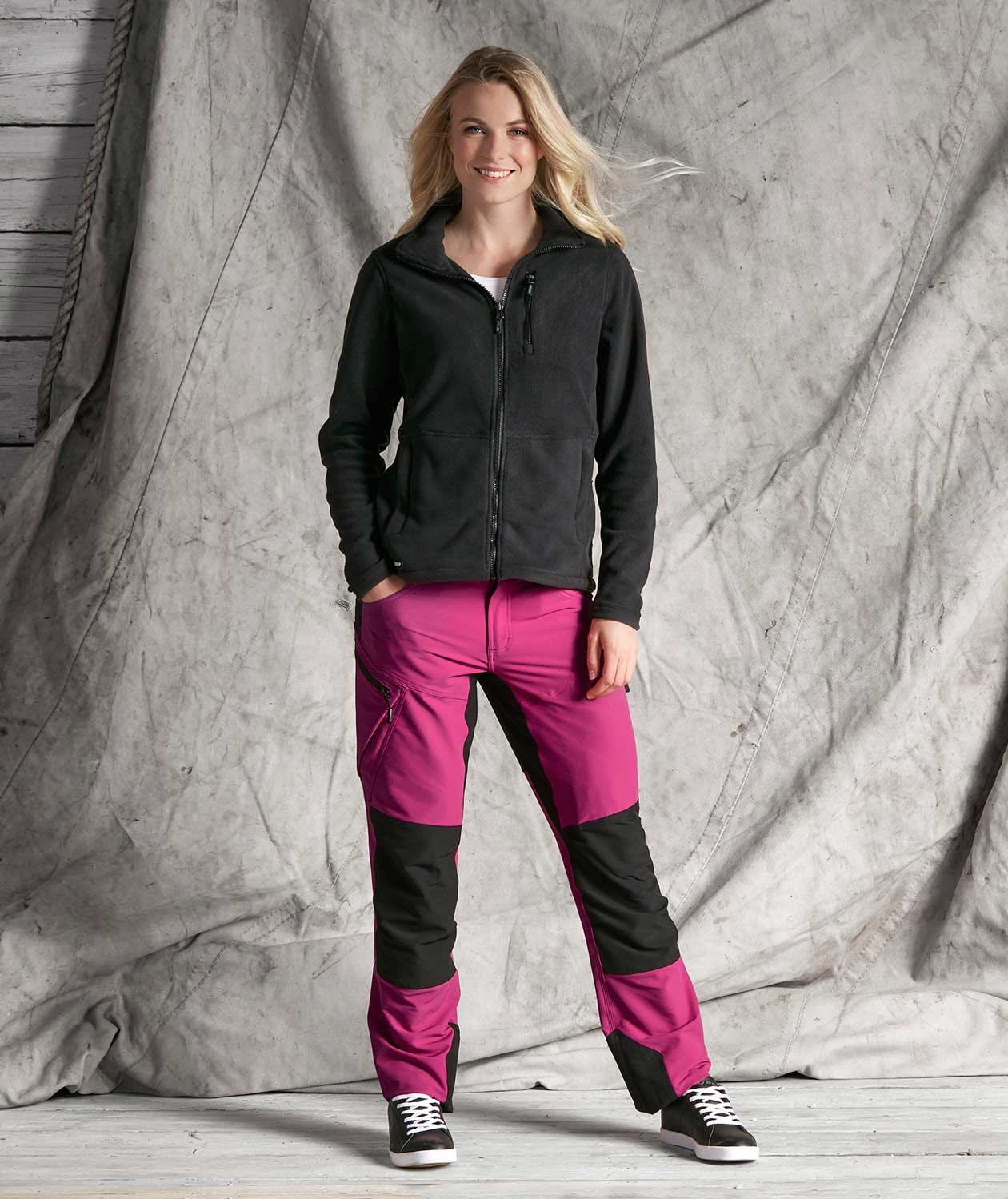 South West Wega hybrid byxa dam, Cerise