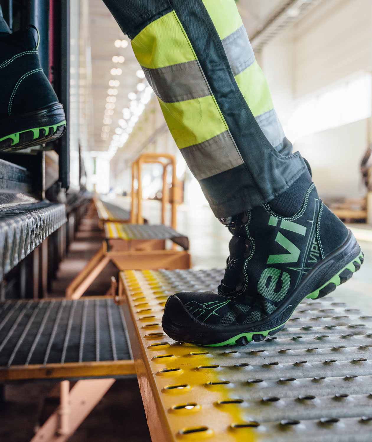 Sievi ViperX Roller H+ safety boots S3, Black/Green, large image number 2